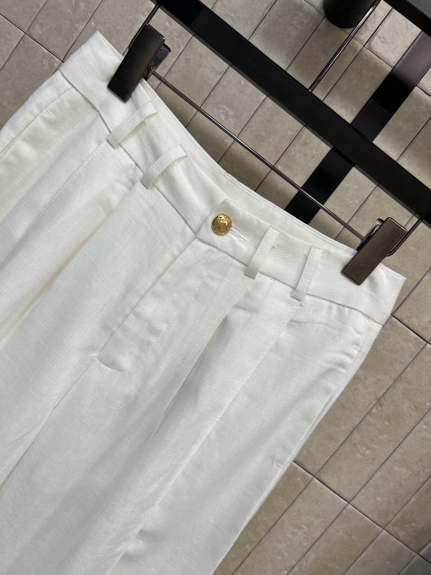 D家 26夏季新款 亚麻高腰阔腿裤 采用亚麻面料 轻薄透气 夏天穿超舒服 高腰设计 显瘦显高梨形身材友好