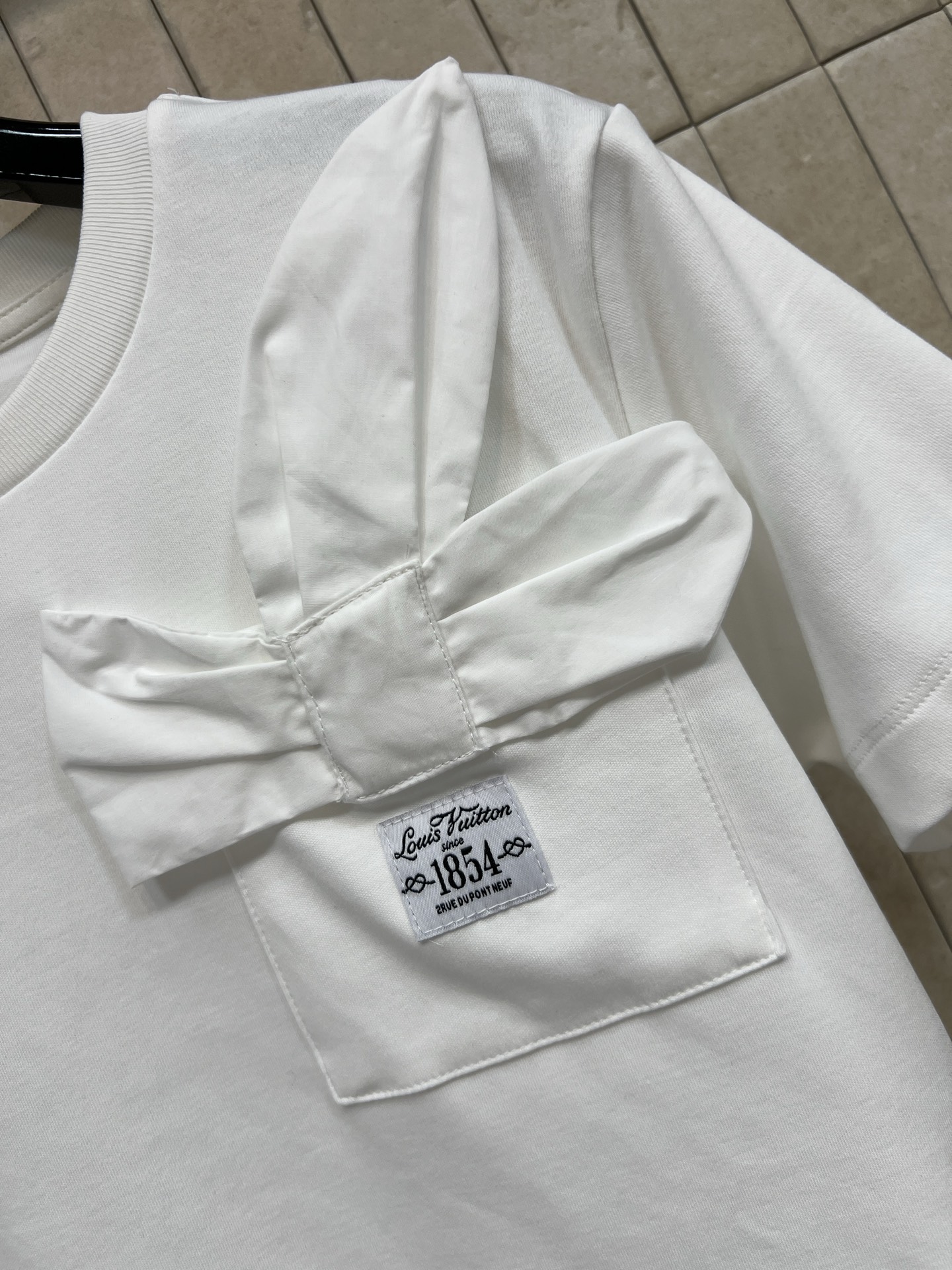루이비통 여성 반팔 131859 Louis Vuitton T Shirt 썸네일 이미지