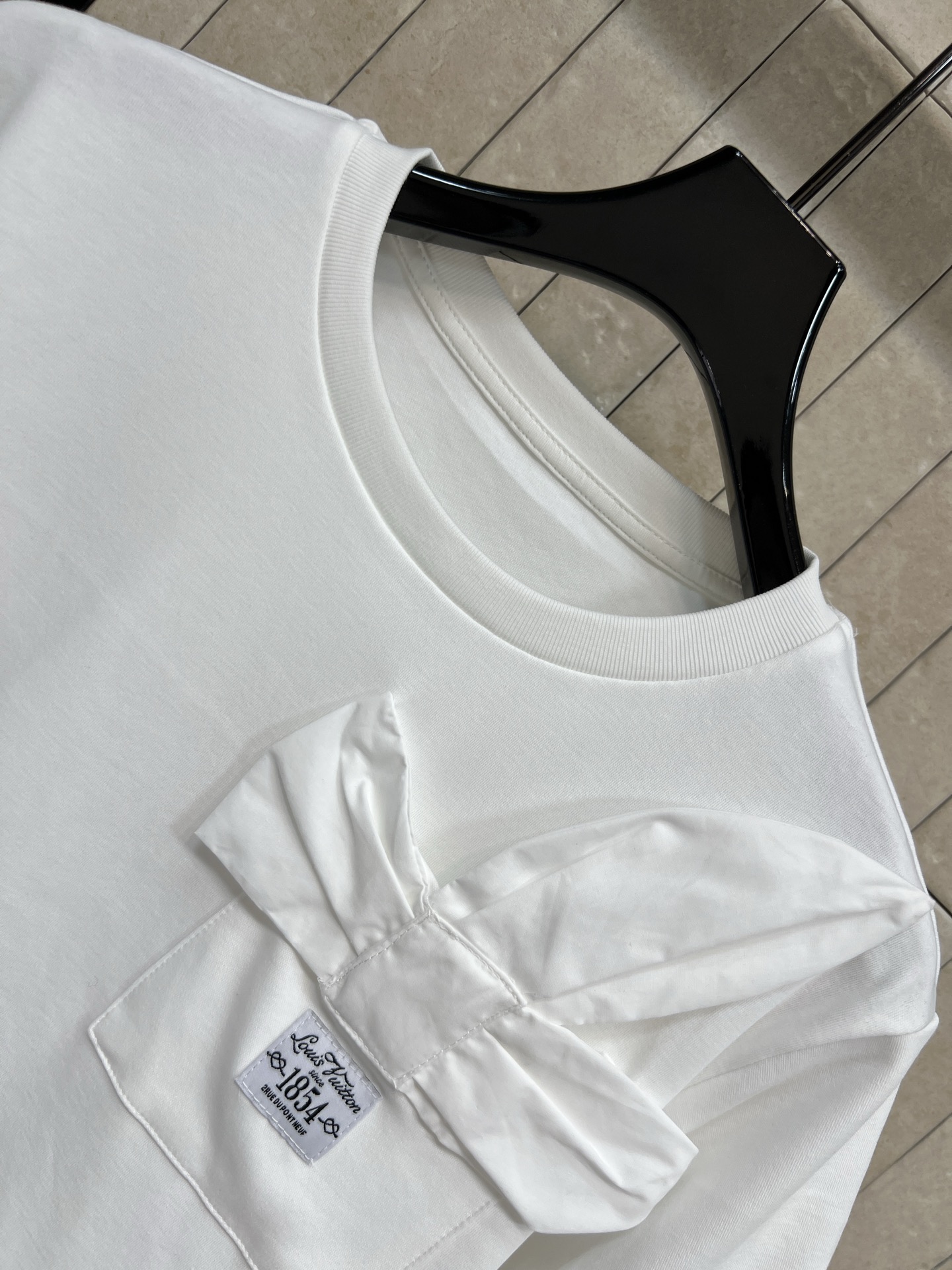 루이비통 여성 반팔 131859 Louis Vuitton T Shirt 썸네일 이미지