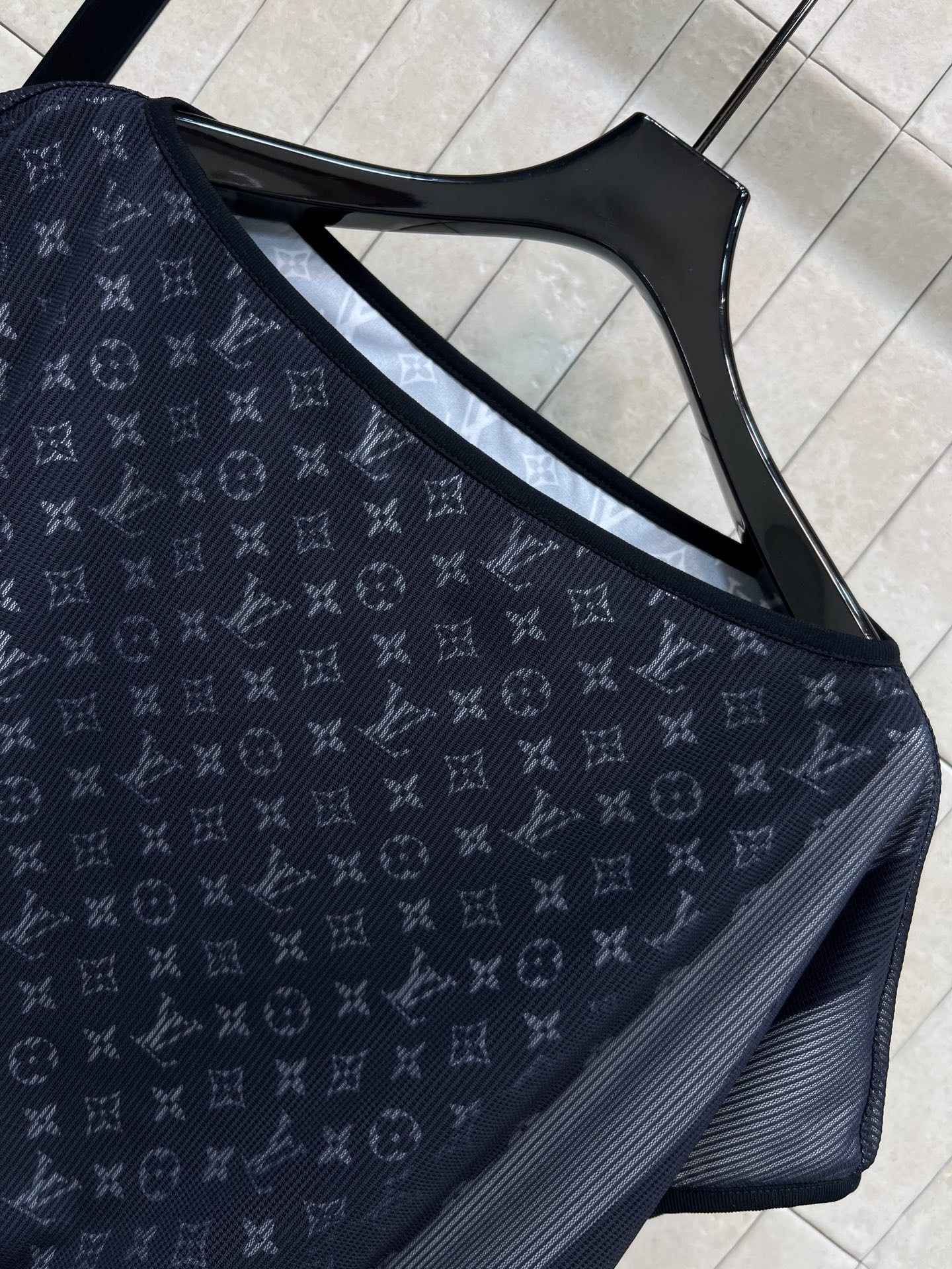루이비통 여성 반팔 131861 Louis Vuitton T Shirt 썸네일 이미지