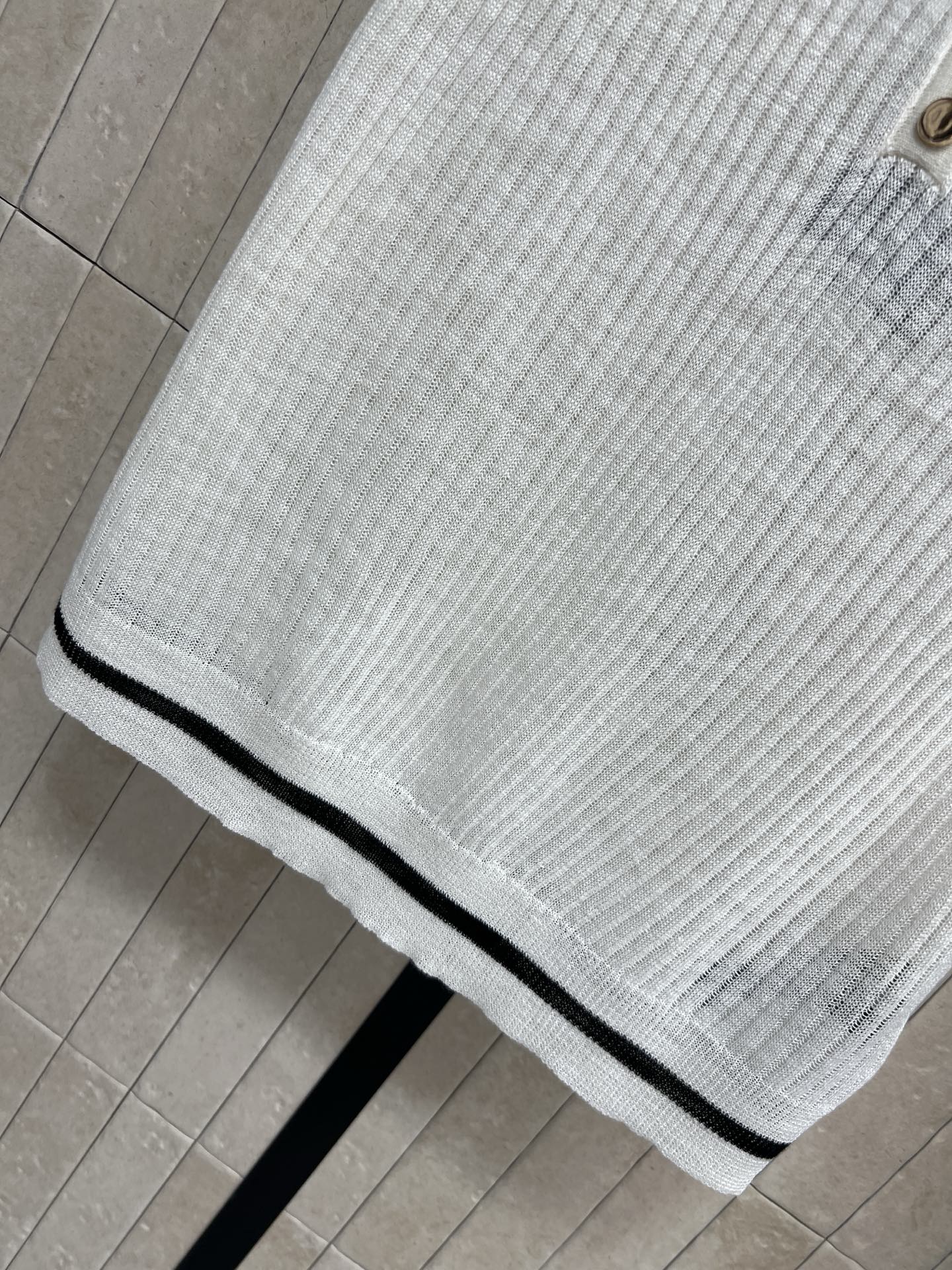 Slp🌹家 26夏季新款 Polo领针织背心 采用天丝混纺针织面料 竖坑条 轻薄微透 夏日穿着清爽舒适 