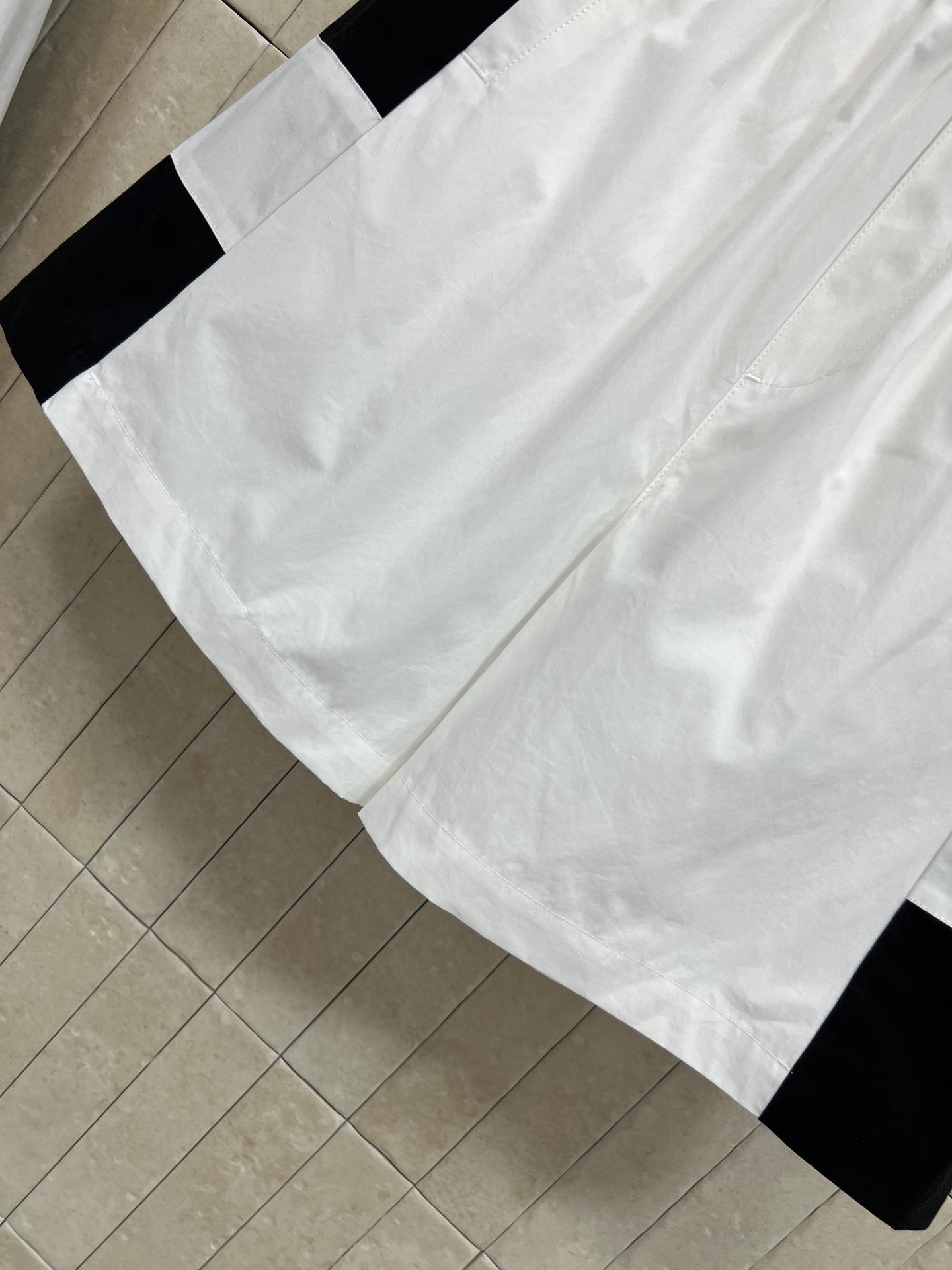 SLP家 26早秋新款 撞色夹克套装 立领夹克外套+高腰撞色短裤 耐磨工装面料挺括有型 撞色条纹设计简约大气 衣身精致字