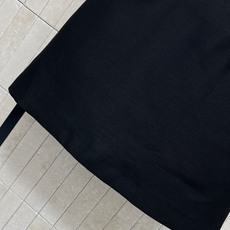 D家 26早秋新款 黑色圆领连衣裙 棉质混纺面料 挺括有型 领口立体蝴蝶结搭配logo 利落短袖剪裁 两侧嵌入式口袋实 D家 26早秋新款 黑色圆领连衣裙 棉质混纺面料 挺括有型 领口立体蝴蝶结搭配logo 利落短袖剪裁 两侧嵌入式口袋实