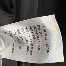 L家 26早秋新款 老花双面套装 连帽外套+松紧腰短裤 面料轻薄透气 外套搭配金属拉链 松紧收口袖口利落有型 短裤采用松 L家 26早秋新款 老花双面套装 连帽外套+松紧腰短裤 面料轻薄透气 外套搭配金属拉链 松紧收口袖口利落有型 短裤采用松