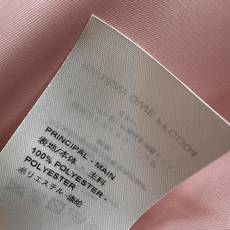 L家 26早秋新款 粉色连帽外套 采用轻薄透气面料 撞色连帽设计 领口抽绳自由调节 金色拉链顺滑好穿 胸前logk皮标 L家 26早秋新款 粉色连帽外套 采用轻薄透气面料 撞色连帽设计 领口抽绳自由调节 金色拉链顺滑好穿 胸前logk皮标