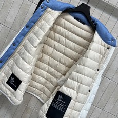 MO家 26早秋新款 立领轻薄短款羽绒服 采用白鹅绒面料 利落短款剪裁 上身轻巧不臃肿 按扣开合穿脱便捷 大贴袋口袋实用 MO家 26早秋新款 立领轻薄短款羽绒服 采用白鹅绒面料 利落短款剪裁 上身轻巧不臃肿 按扣开合穿脱便捷 大贴袋口袋实用