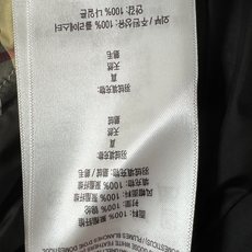 BUR家 26秋冬新款 连帽格纹羽绒马甲 经典复古格纹面料防风耐磨 黑色连帽抽绳实用性强 饱满方格充绒 锁温保暖不臃肿 BUR家 26秋冬新款 连帽格纹羽绒马甲 经典复古格纹面料防风耐磨 黑色连帽抽绳实用性强 饱满方格充绒 锁温保暖不臃肿