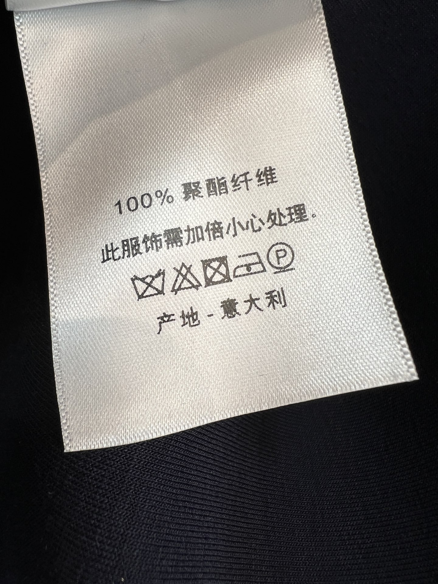 D家 26早秋新款 卫衣休闲套装 圆领卫衣+高腰长裤裤 简约圆领搭配精致logo刺绣 上衣罗纹收口袖口 侧边白条点缀 轻