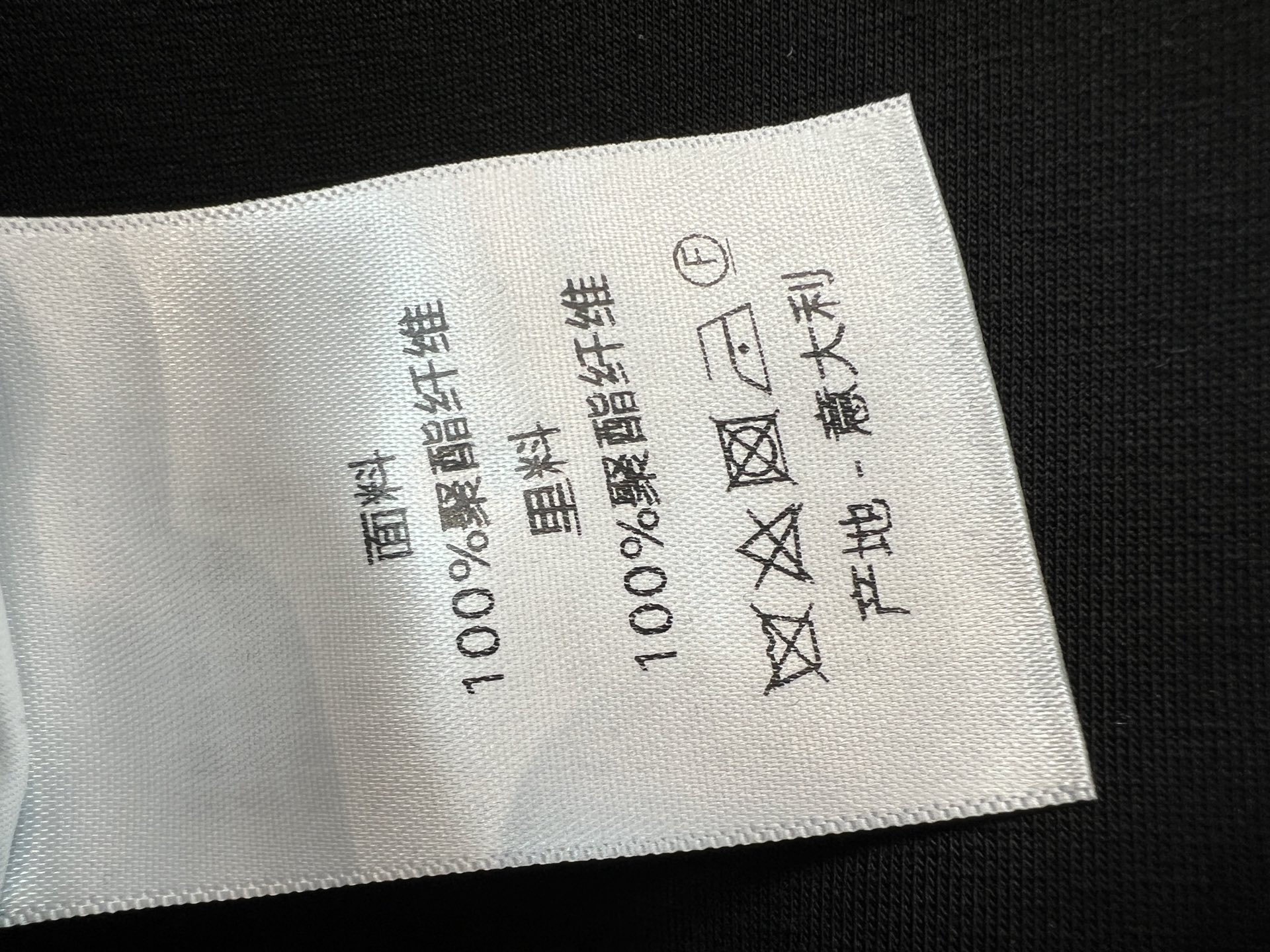 D家 26早秋新款 拼色卫衣套装 半高翻领卫衣+抽绳长裤 拼接老花印花设计 短款拉链开衫版型利落显高 口袋侧边印花小标点
