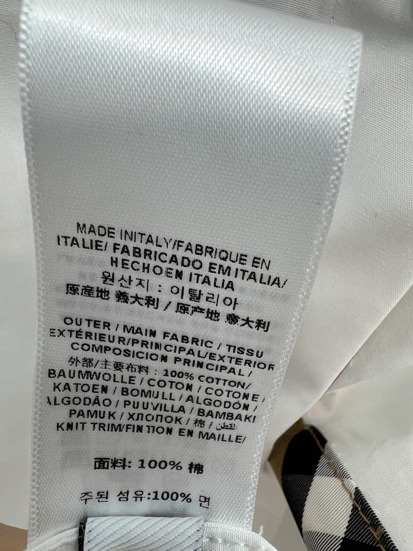 BUR家 26早秋新款 翻领长袖衬衫 挺括棉质面料 利落翻领简约大气 衣身骑士刺绣 低调精致 长袖搭配标准纽扣门襟 宽松