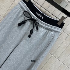 LW家 26早秋新款 灰色卫衣套装 连帽卫衣外套+高腰阔腿裤 简约浅灰调 休闲氛围感十足 短款连帽拉链卫衣 阔腿卫裤 织 LW家 26早秋新款 灰色卫衣套装 连帽卫衣外套+高腰阔腿裤 简约浅灰调 休闲氛围感十足 短款连帽拉链卫衣 阔腿卫裤 织