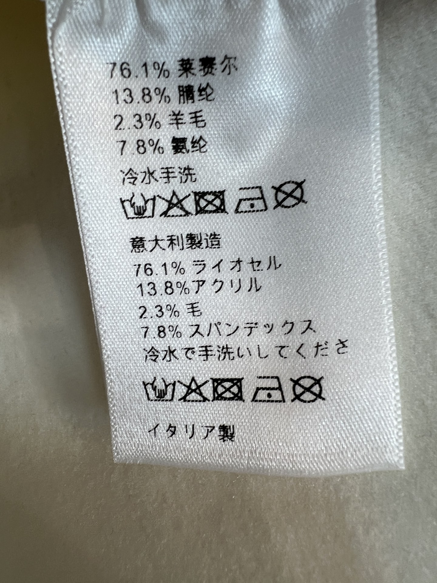 D家 26早秋新款 连帽休闲两件套 连帽外套+高腰阔腿长裤 撞色拉链细节很出彩 宽松落肩剪裁 利落显比例 垂感阔腿长裤 