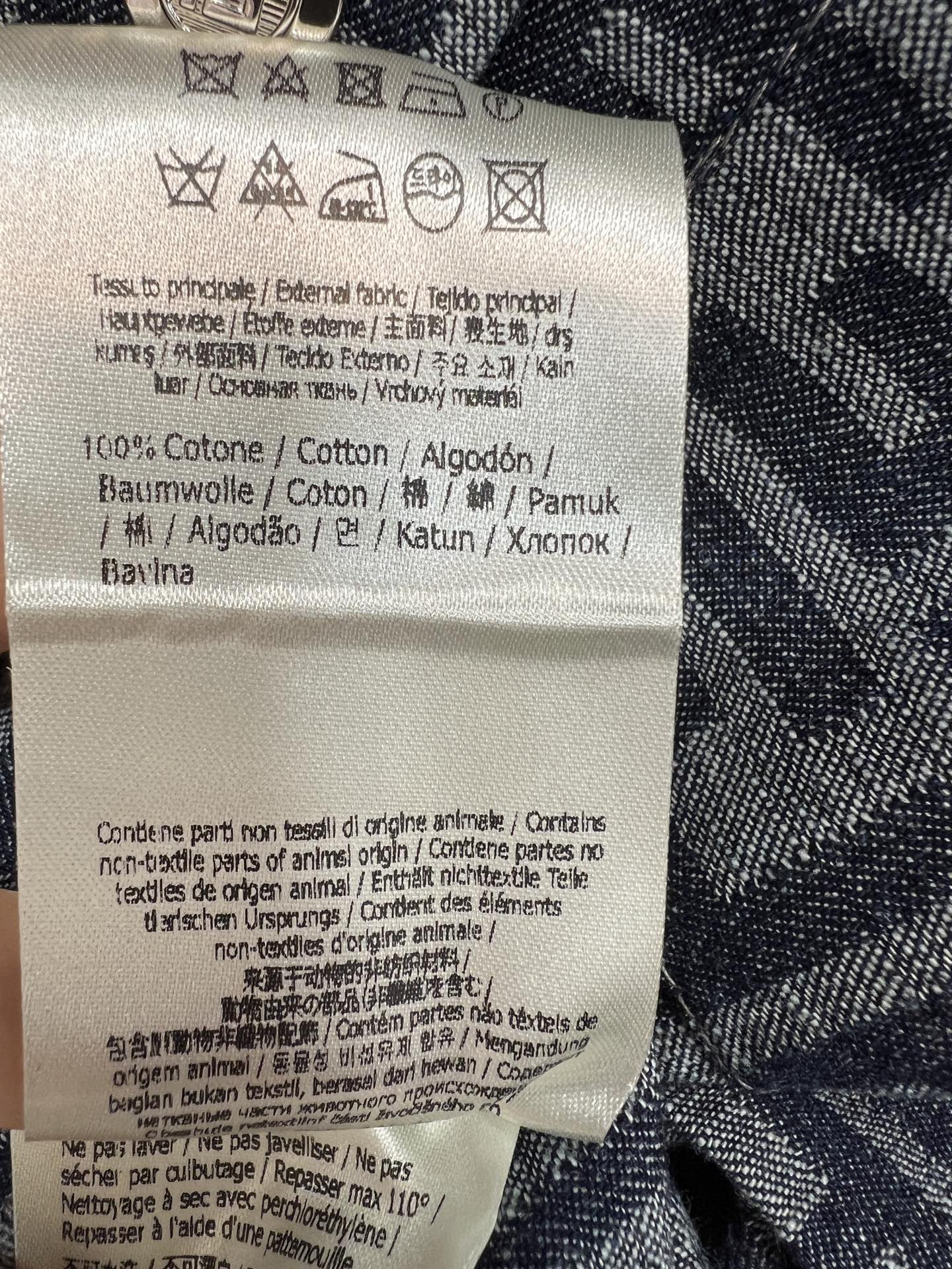 FD家 26早秋新款 老花衬衫裙 复古牛仔搭配满印老花提花 辨识度满满 经典衬衫翻领 长袖直筒短款裙型 剪裁利落 不挑身