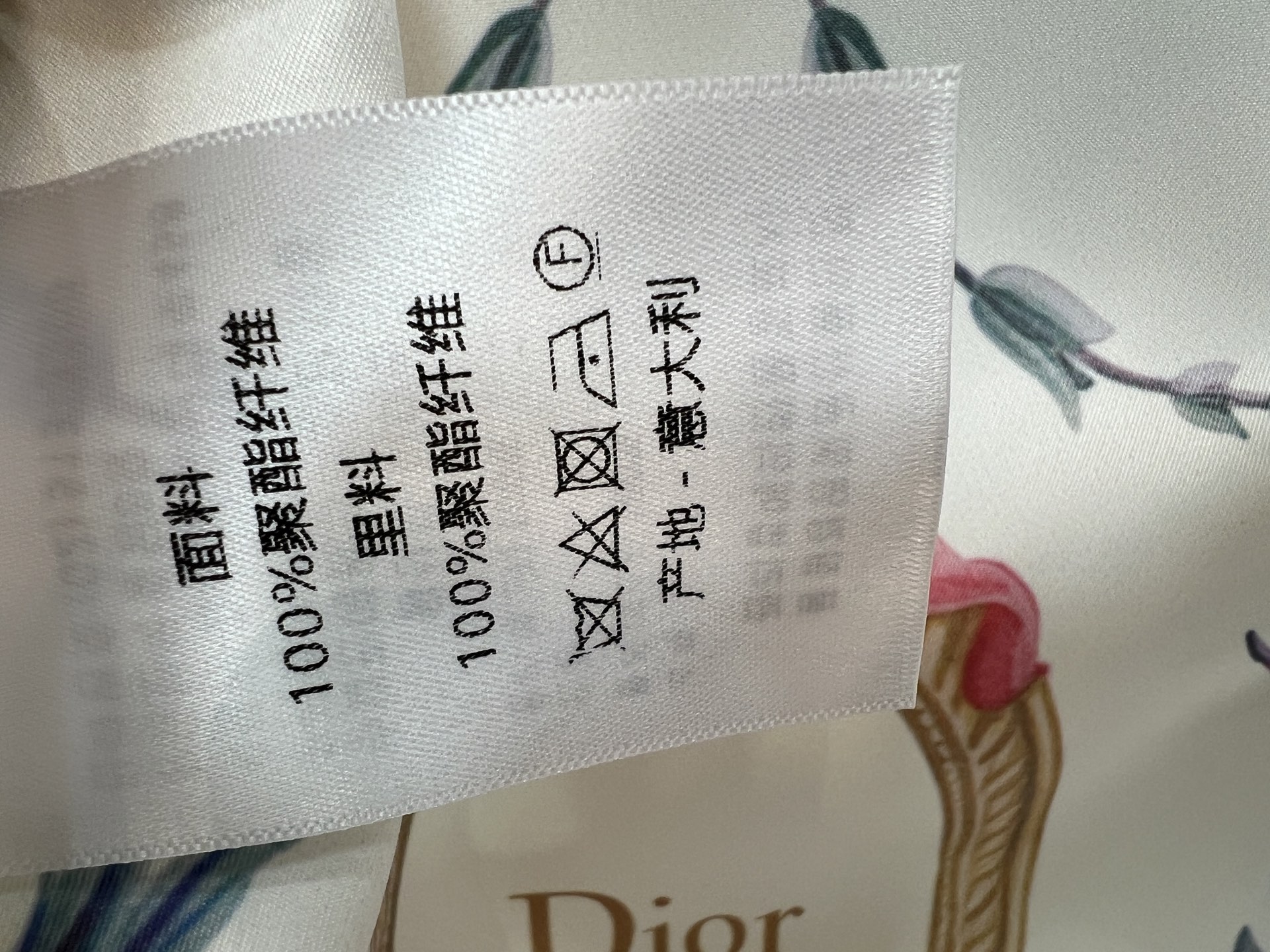 D家 26早秋新款 双面连帽卫衣套装 连帽卫衣外套+高腰长裤 外套双面穿 一衣解锁两种风格 连帽拉链开衫 胸前精致log