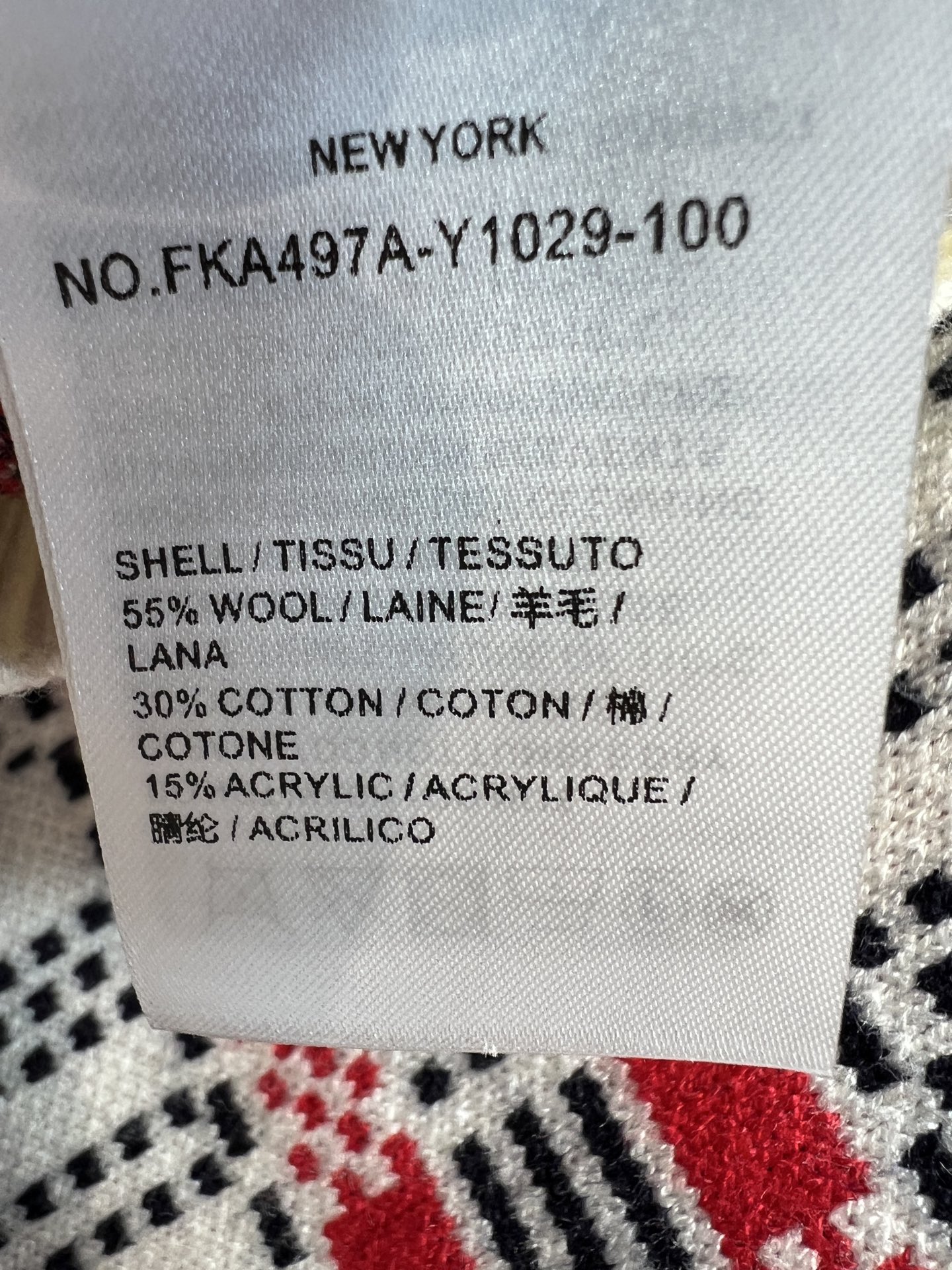 TR家 26早秋新款 格纹针织开衫 羊毛针织面料 上身舒适亲肤 经典圆领版型 单排纽扣开合方便穿脱 衣身满铺撞色格纹 下