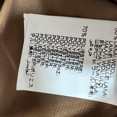 BC家 26早秋新款 人纹毛呢短款外套 复古杂色人字纹毛呢 含30羊毛肌理感丰富 自带秋冬复古氛围感 利落平驳领搭配双排 BC家 26早秋新款 人纹毛呢短款外套 复古杂色人字纹毛呢 含30羊毛肌理感丰富 自带秋冬复古氛围感 利落平驳领搭配双排
