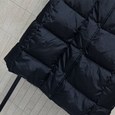 MO家 26秋冬新款 连帽长款过膝羽绒服 连帽搭配高领针织护颈设计 锁温防风 90鹅绒横向填充绒蓬松饱满 羽绒分布均匀 MO家 26秋冬新款 连帽长款过膝羽绒服 连帽搭配高领针织护颈设计 锁温防风 90鹅绒横向填充绒蓬松饱满 羽绒分布均匀