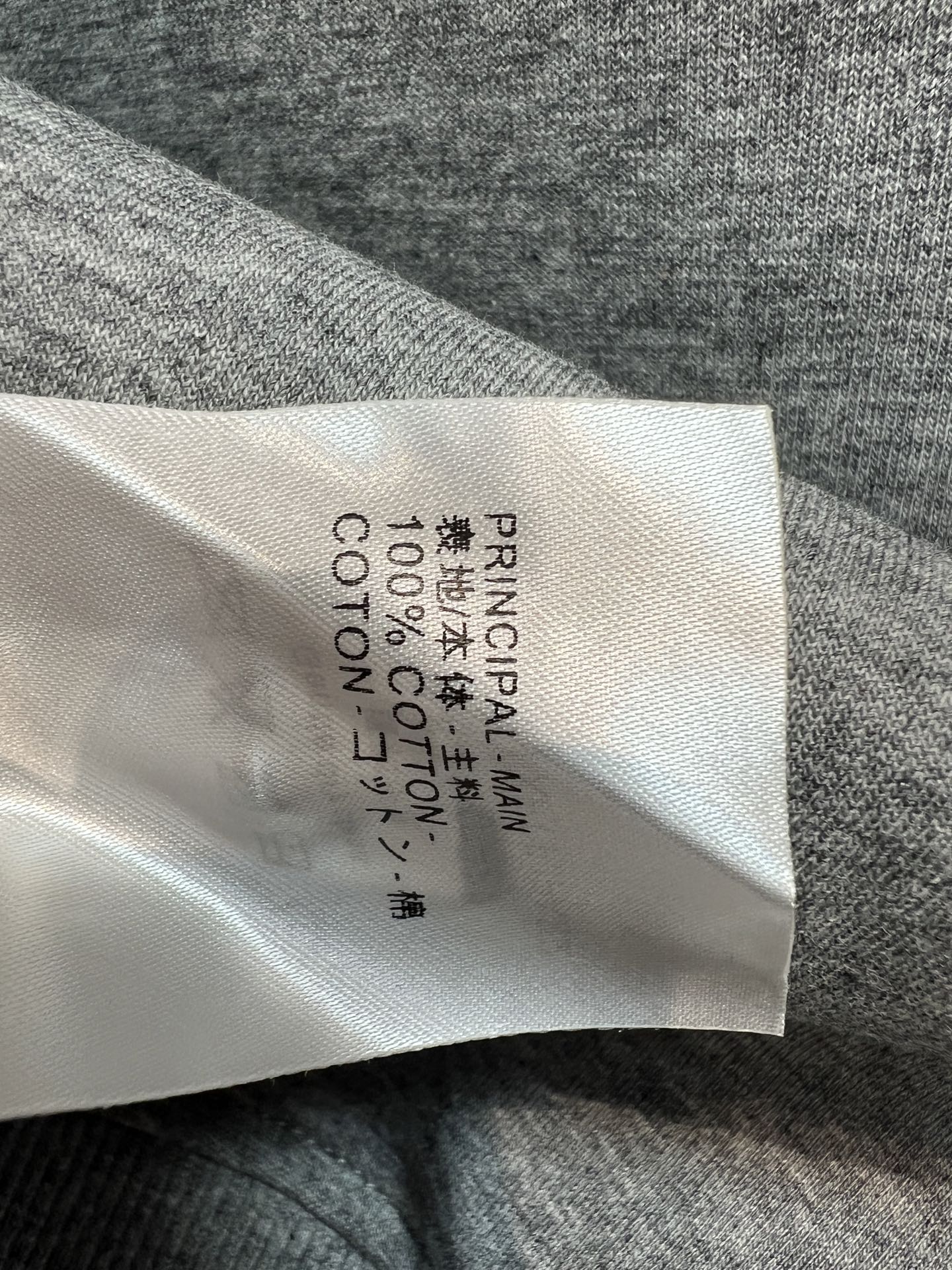 L家 26早秋新款 印花连帽卫衣套装 印花连帽卫衣+抽绳卫裤 太空棉面料柔软亲肤 胸前机器人图案吸睛时髦 抽绳细节丰富造