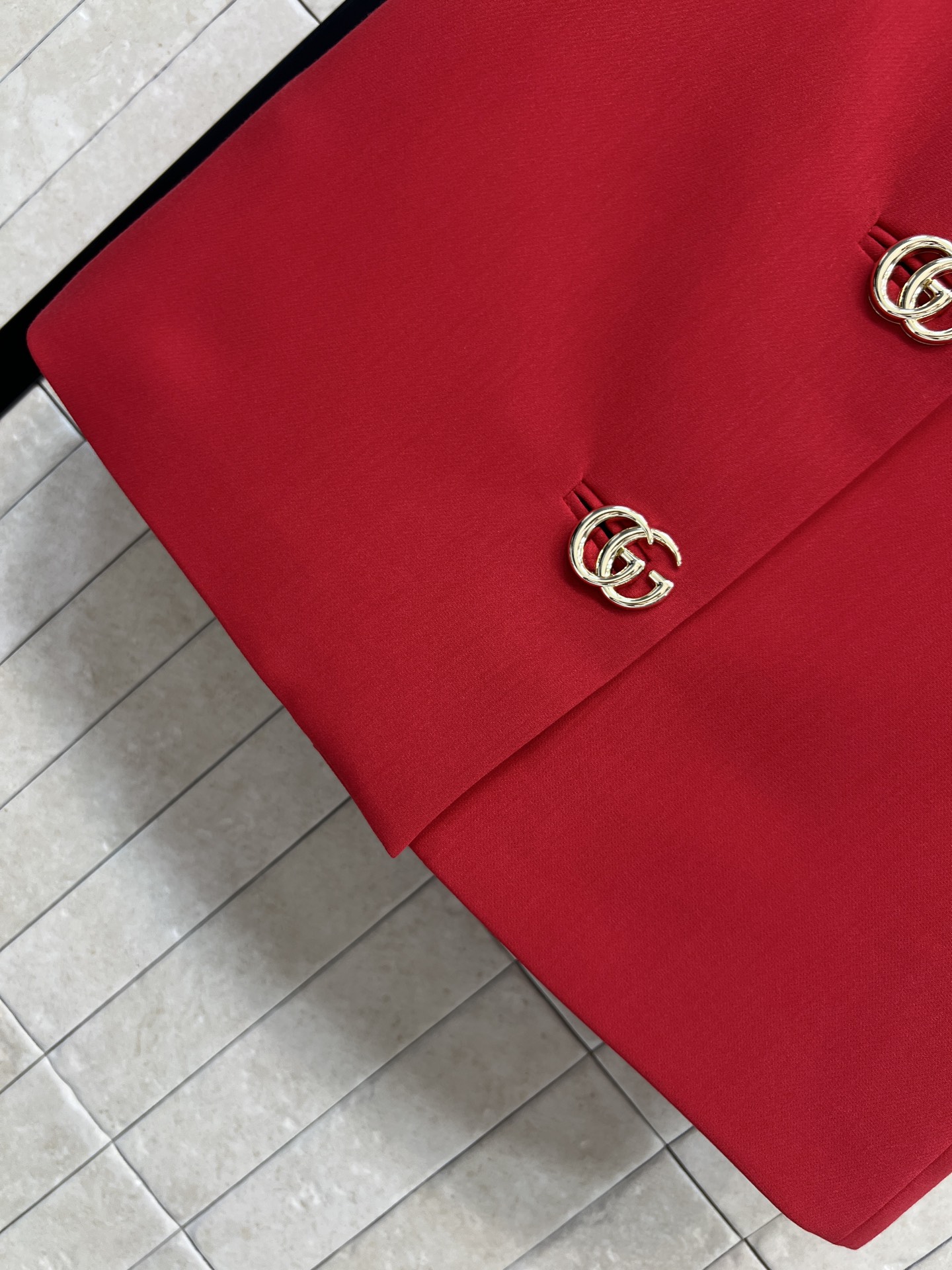 G家 26早秋新款 高腰A字短裙面料质感挺括不软塌含羊毛 简约高腰版型 轻松拉高腰线 视觉显腿长 正面一排精致GG金属扣