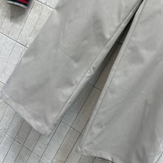 G家 26早秋新款 撞色条纹休闲套装 圆领拉链外套+高腰长裤 经典红绿织带点缀领口 袖口与下摆 复古辨识度拉满 裤身刺绣 G家 26早秋新款 撞色条纹休闲套装 圆领拉链外套+高腰长裤 经典红绿织带点缀领口 袖口与下摆 复古辨识度拉满 裤身刺绣