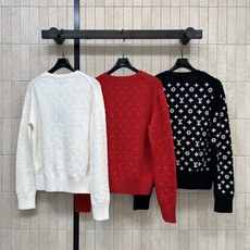 L家 26秋冬新款 立体提花圆领针织上衣 山羊绒针织面料 通体经典标识立体提花 层次感强 低调又富有辨识度 经典圆领搭配 L家 26秋冬新款 立体提花圆领针织上衣 山羊绒针织面料 通体经典标识立体提花 层次感强 低调又富有辨识度 经典圆领搭配