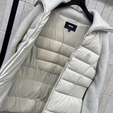 MKQ家 25秋冬新款 翻领针织拼接收腰羽绒服 领口针织罗纹大翻领 短款设计+腰部松紧 显身材比例 针织灯笼袖超包容手臂 MKQ家 25秋冬新款 翻领针织拼接收腰羽绒服 领口针织罗纹大翻领 短款设计+腰部松紧 显身材比例 针织灯笼袖超包容手臂