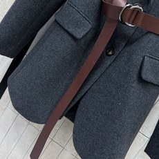 BC家 26秋冬新款 腰带羊毛西服 高级感灰调西装 含65羊毛 利落大翻领修饰颈部线条 单排扣设计兼顾简约与质感 自带复 BC家 26秋冬新款 腰带羊毛西服 高级感灰调西装 含65羊毛 利落大翻领修饰颈部线条 单排扣设计兼顾简约与质感 自带复