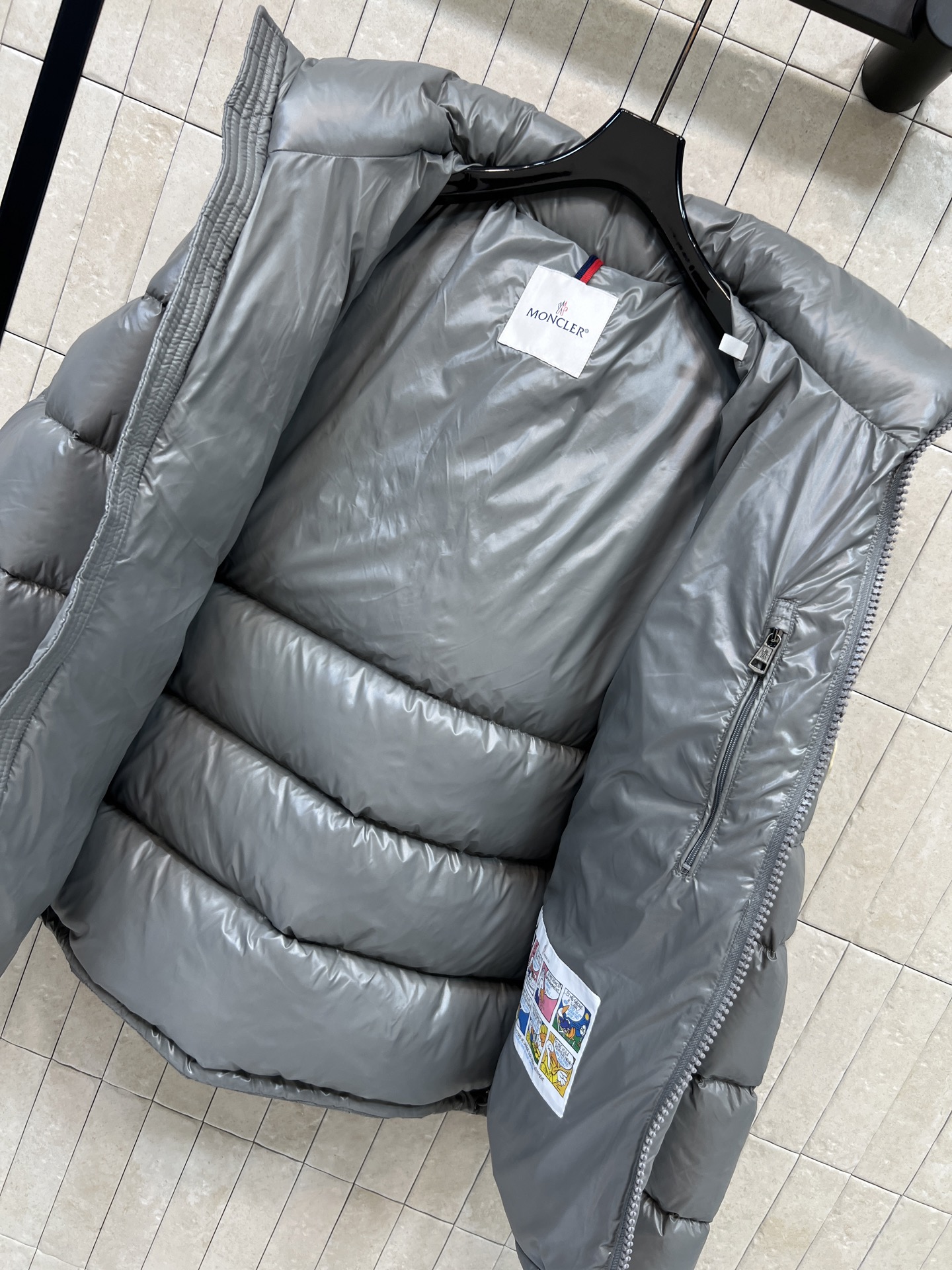 MO家 26秋冬新款 连帽立领玛雅羽绒服 帽子可拆卸 一衣两种穿法随心切换 棉质面料分格填充90白鹅绒 饱满均匀 蓬松不