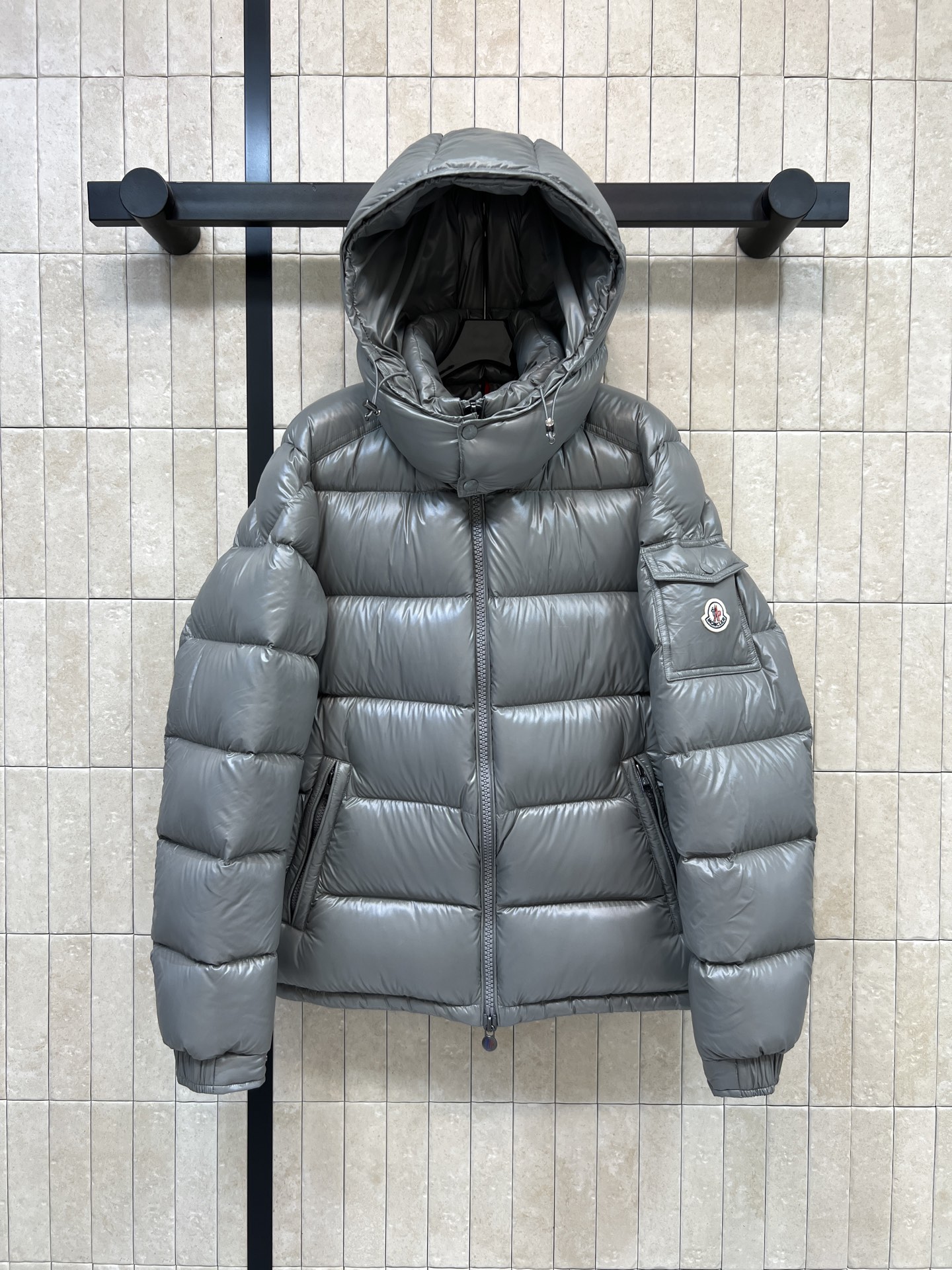 MO家 26秋冬新款 连帽立领玛雅羽绒服 帽子可拆卸 一衣两种穿法随心切换 棉质面料分格填充90白鹅绒 饱满均匀 蓬松不