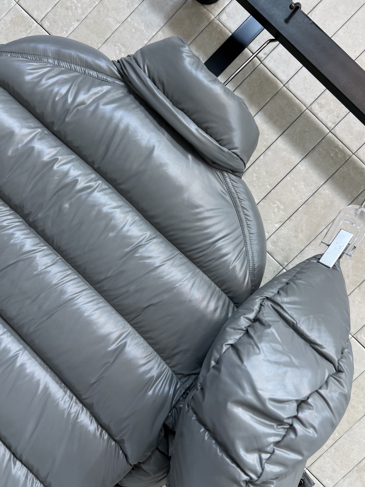 MO家 26秋冬新款 连帽立领玛雅羽绒服 帽子可拆卸 一衣两种穿法随心切换 棉质面料分格填充90白鹅绒 饱满均匀 蓬松不