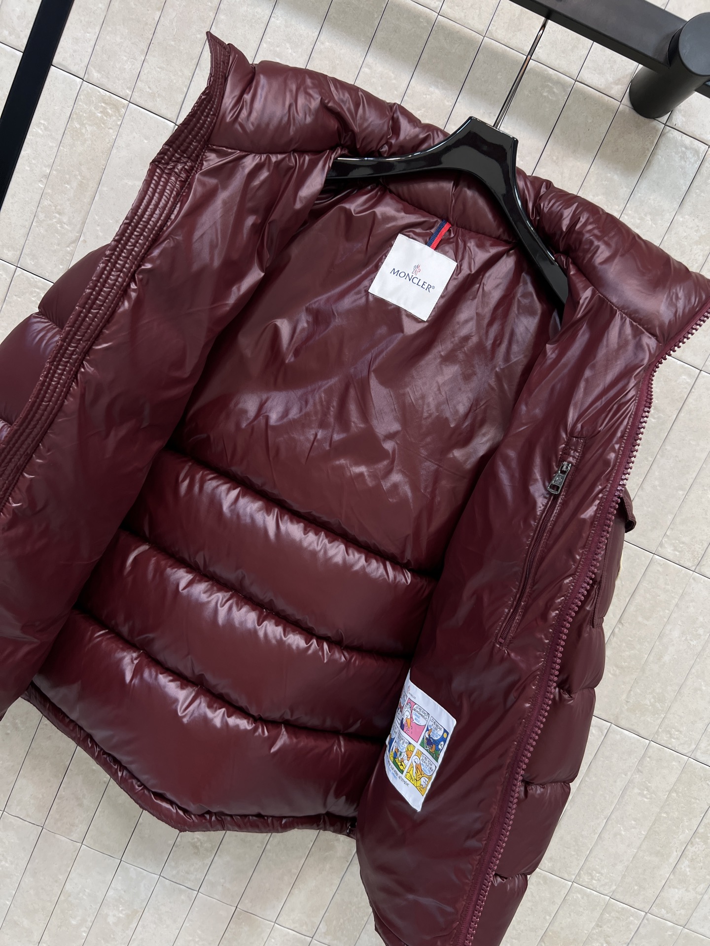 MO家 26秋冬新款 连帽立领玛雅羽绒服 帽子可拆卸 一衣两种穿法随心切换 棉质面料分格填充90白鹅绒 饱满均匀 蓬松不