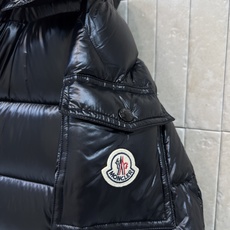 MO家 26秋冬新款 连帽立领玛雅羽绒服 帽子可拆卸 一衣两种穿法随心切换 棉质面料分格填充90白鹅绒 饱满均匀 蓬松不 MO家 26秋冬新款 连帽立领玛雅羽绒服 帽子可拆卸 一衣两种穿法随心切换 棉质面料分格填充90白鹅绒 饱满均匀 蓬松不