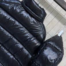 MO家 26秋冬新款 连帽立领玛雅羽绒服 帽子可拆卸 一衣两种穿法随心切换 棉质面料分格填充90白鹅绒 饱满均匀 蓬松不 MO家 26秋冬新款 连帽立领玛雅羽绒服 帽子可拆卸 一衣两种穿法随心切换 棉质面料分格填充90白鹅绒 饱满均匀 蓬松不