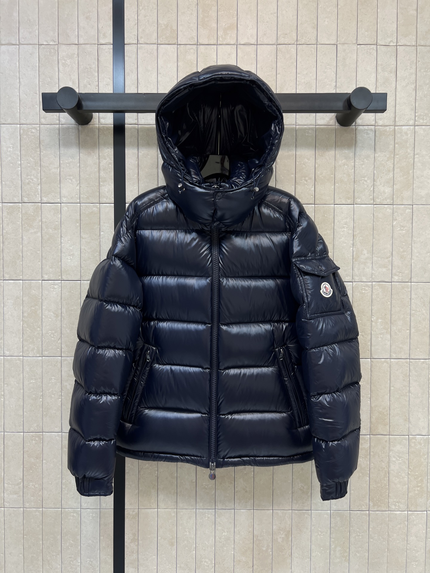 MO家 26秋冬新款 连帽立领玛雅羽绒服 帽子可拆卸 一衣两种穿法随心切换 棉质面料分格填充90白鹅绒 饱满均匀 蓬松不