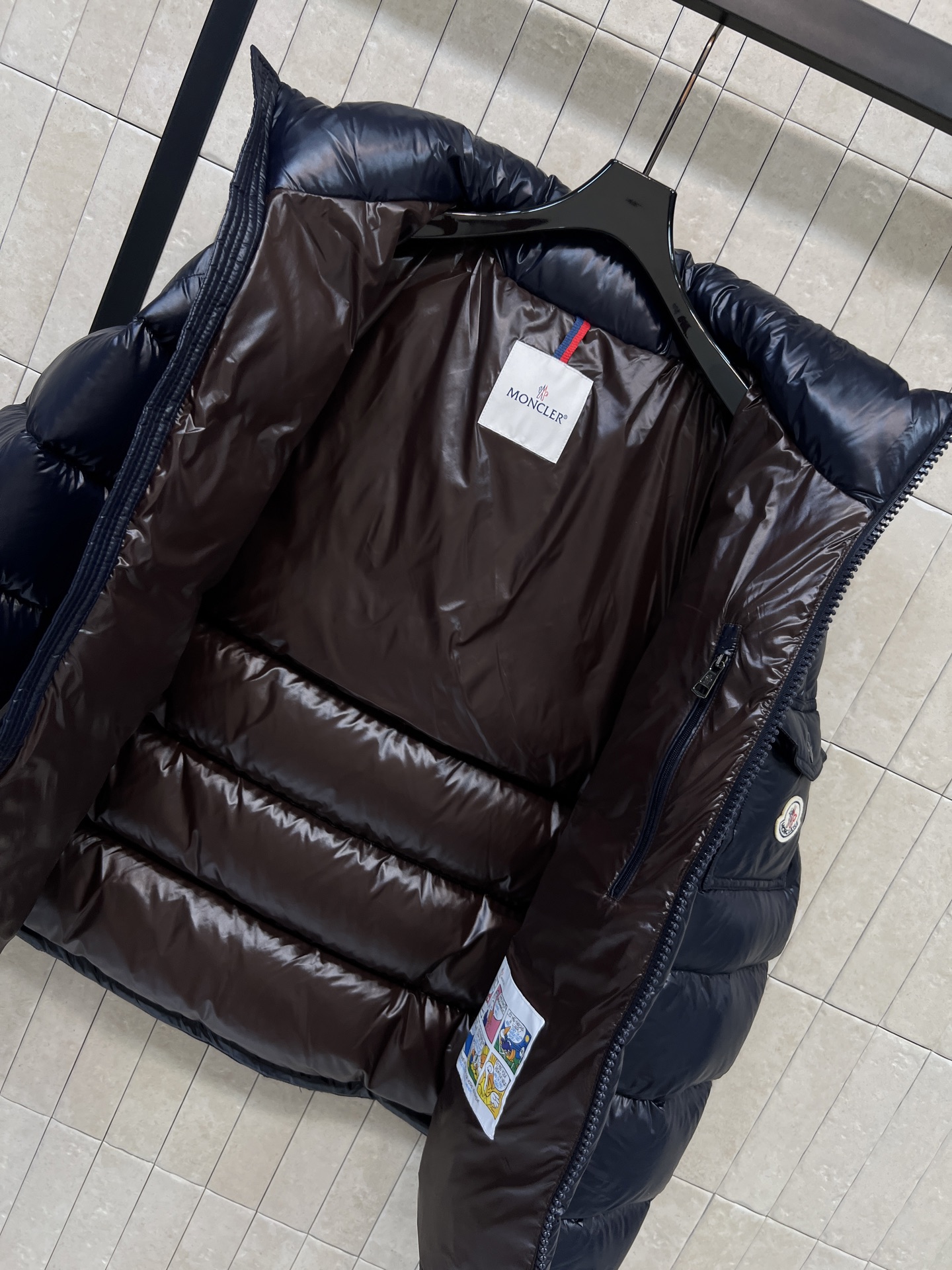 MO家 26秋冬新款 连帽立领玛雅羽绒服 帽子可拆卸 一衣两种穿法随心切换 棉质面料分格填充90白鹅绒 饱满均匀 蓬松不