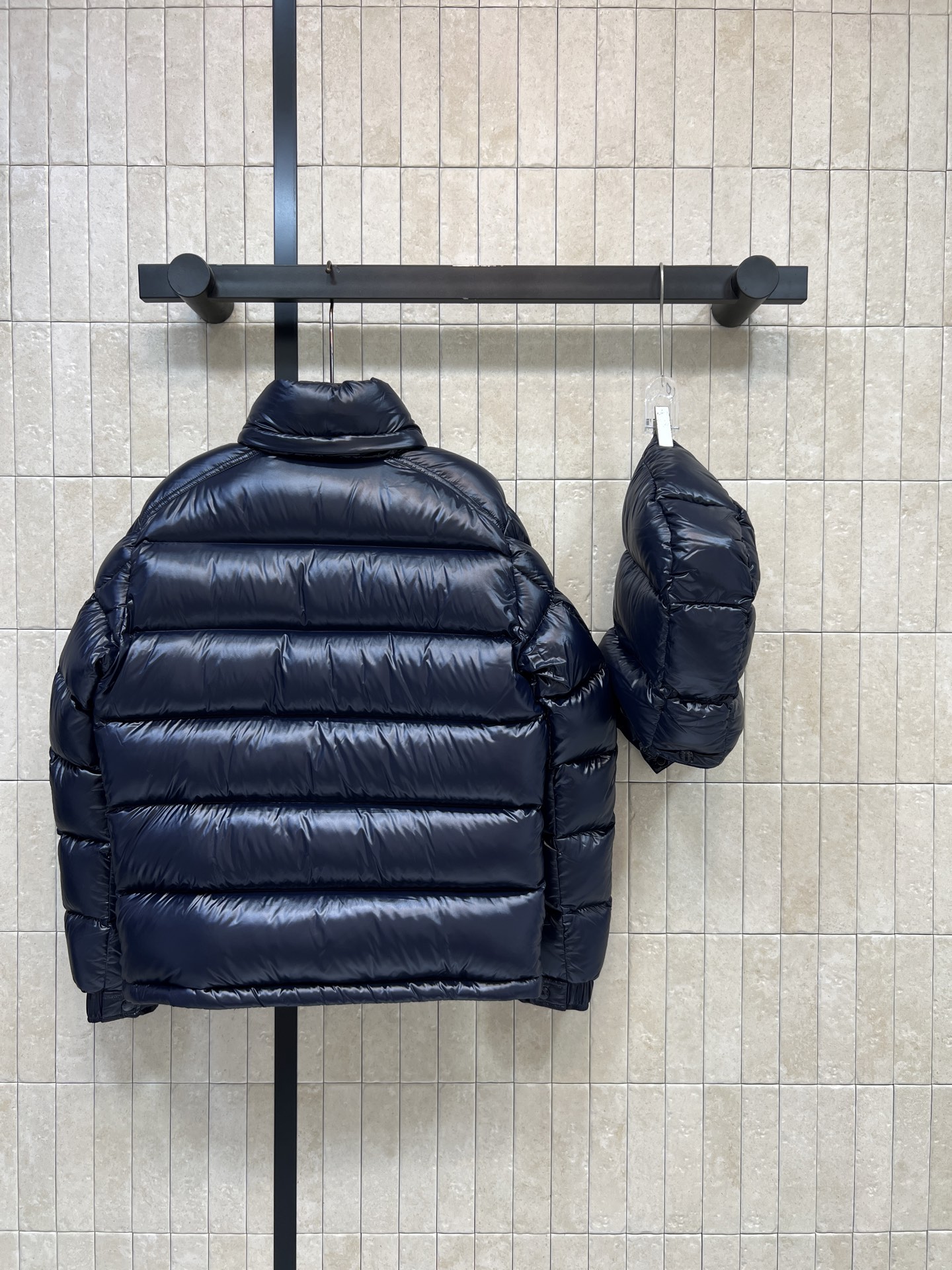 MO家 26秋冬新款 连帽立领玛雅羽绒服 帽子可拆卸 一衣两种穿法随心切换 棉质面料分格填充90白鹅绒 饱满均匀 蓬松不