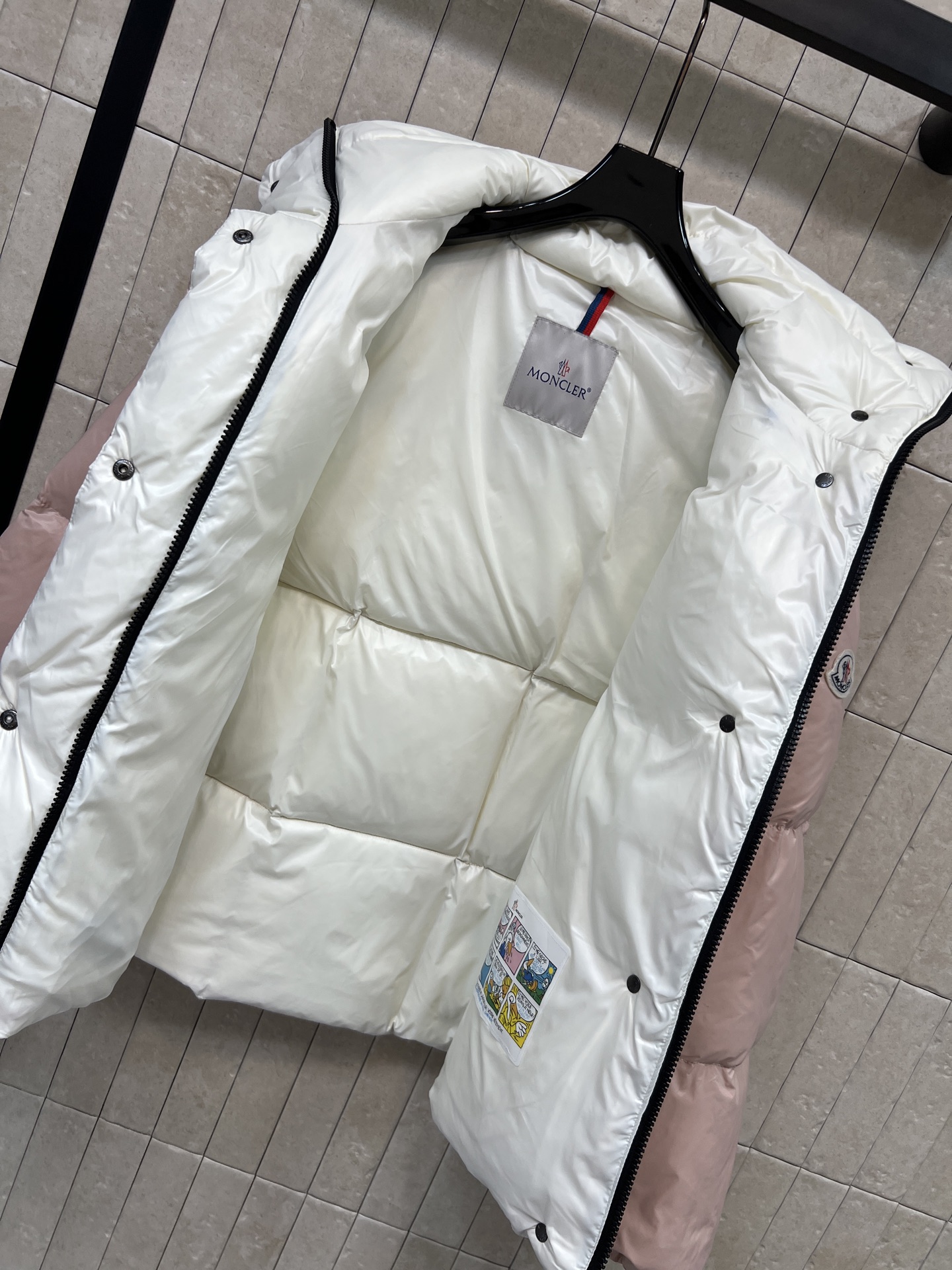MO家 26秋冬新款 连帽立领面包羽绒服 立领搭配可拆卸帽子 一衣两穿灵活切换 防风保暖 尼龙面料 90羽绒填充饱满蓬松