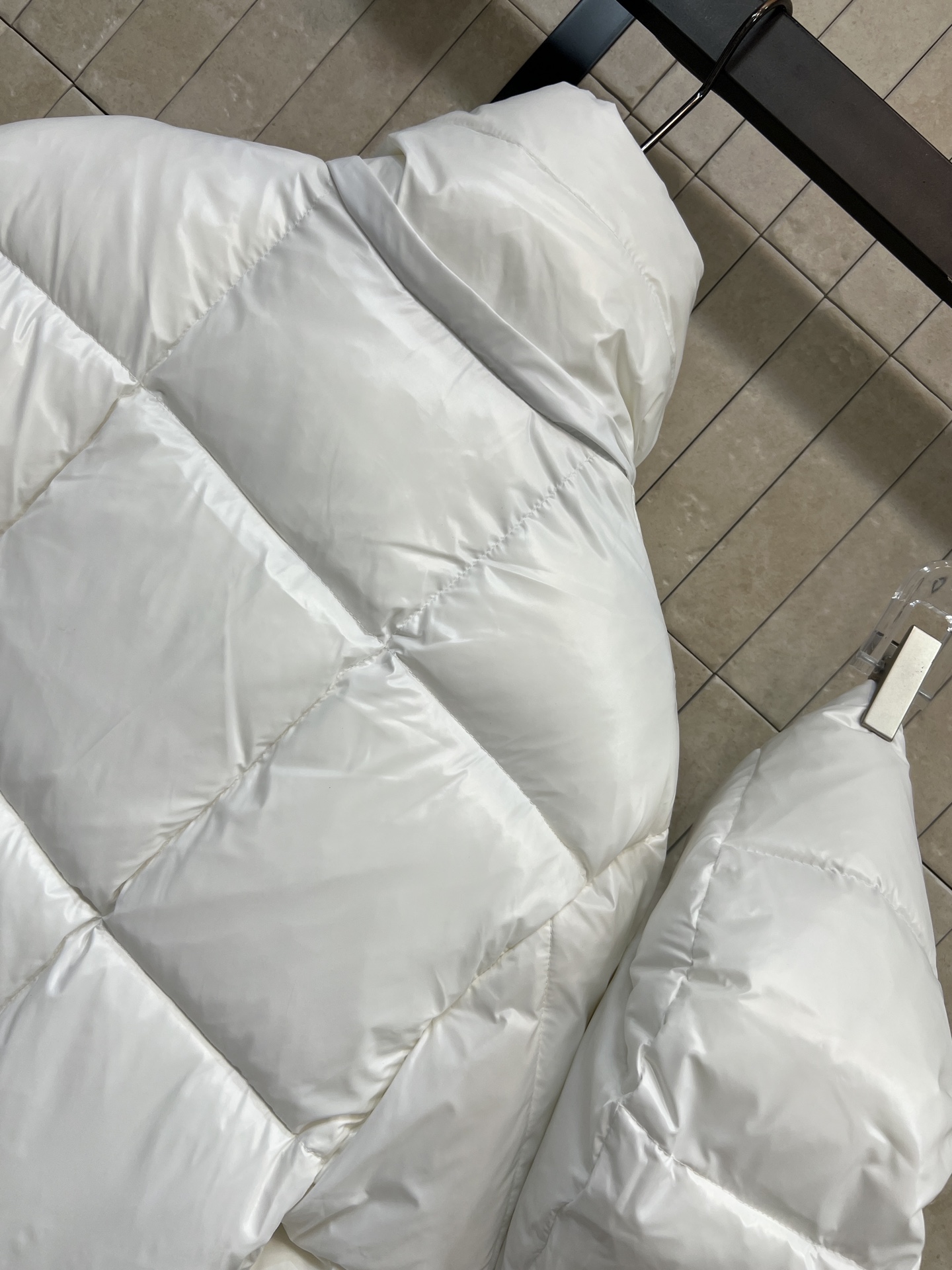 MO家 26秋冬新款 连帽立领面包羽绒服 立领搭配可拆卸帽子 一衣两穿灵活切换 防风保暖 尼龙面料 90羽绒填充饱满蓬松