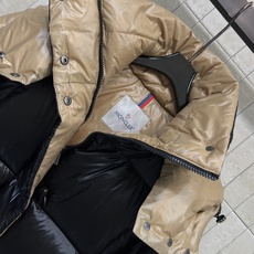 MO家 26秋冬新款 连帽立领面包羽绒服 立领搭配可拆卸帽子 一衣两穿灵活切换 防风保暖 尼龙面料 90羽绒填充饱满蓬松 MO家 26秋冬新款 连帽立领面包羽绒服 立领搭配可拆卸帽子 一衣两穿灵活切换 防风保暖 尼龙面料 90羽绒填充饱满蓬松