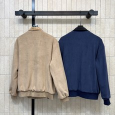D家 26秋冬新款 双面穿夹克外套 一面暗纹提花面料 顺滑低调 一面毛绒内里 软糯亲肤保暖 立领拉链设计 松紧收口袖口下 D家 26秋冬新款 双面穿夹克外套 一面暗纹提花面料 顺滑低调 一面毛绒内里 软糯亲肤保暖 立领拉链设计 松紧收口袖口下