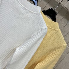 D家 26秋冬新款 半高领长袖针织上衣 羊毛针织面料 柔软群富 弹力适中 简约半高领设计 贴合颈部不闷不勒 竖向坑条肌 D家 26秋冬新款 半高领长袖针织上衣 羊毛针织面料 柔软群富 弹力适中 简约半高领设计 贴合颈部不闷不勒 竖向坑条肌