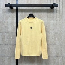 D家 26秋冬新款 半高领长袖针织上衣 羊毛针织面料 柔软群富 弹力适中 简约半高领设计 贴合颈部不闷不勒 竖向坑条肌 D家 26秋冬新款 半高领长袖针织上衣 羊毛针织面料 柔软群富 弹力适中 简约半高领设计 贴合颈部不闷不勒 竖向坑条肌