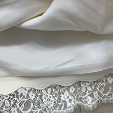 D家 26秋冬新款新款 蕾丝拼接半身长裙 面料自带柔和光泽 含77羊毛 高腰A字版型 垂感出色 修饰腿型 下摆拼接精致睫 D家 26秋冬新款新款 蕾丝拼接半身长裙 面料自带柔和光泽 含77羊毛 高腰A字版型 垂感出色 修饰腿型 下摆拼接精致睫