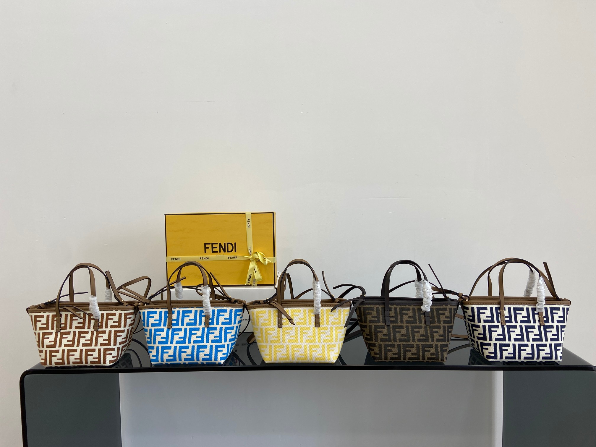 Fendi Product _dlaqf91WvwLDRrAh6irXdDAJiq8UIKY-0LlJMdQ