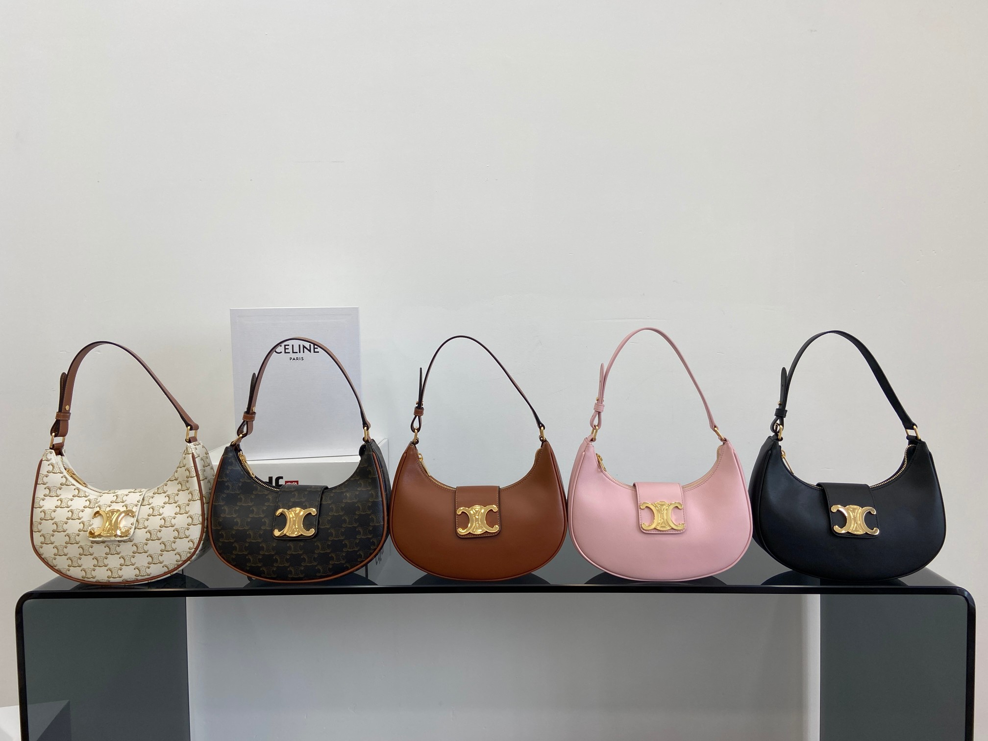 Fendi Product _dtSqfkxnrNdVFjCAd5q4oXtu_N3kIrp_3g4VJcQ