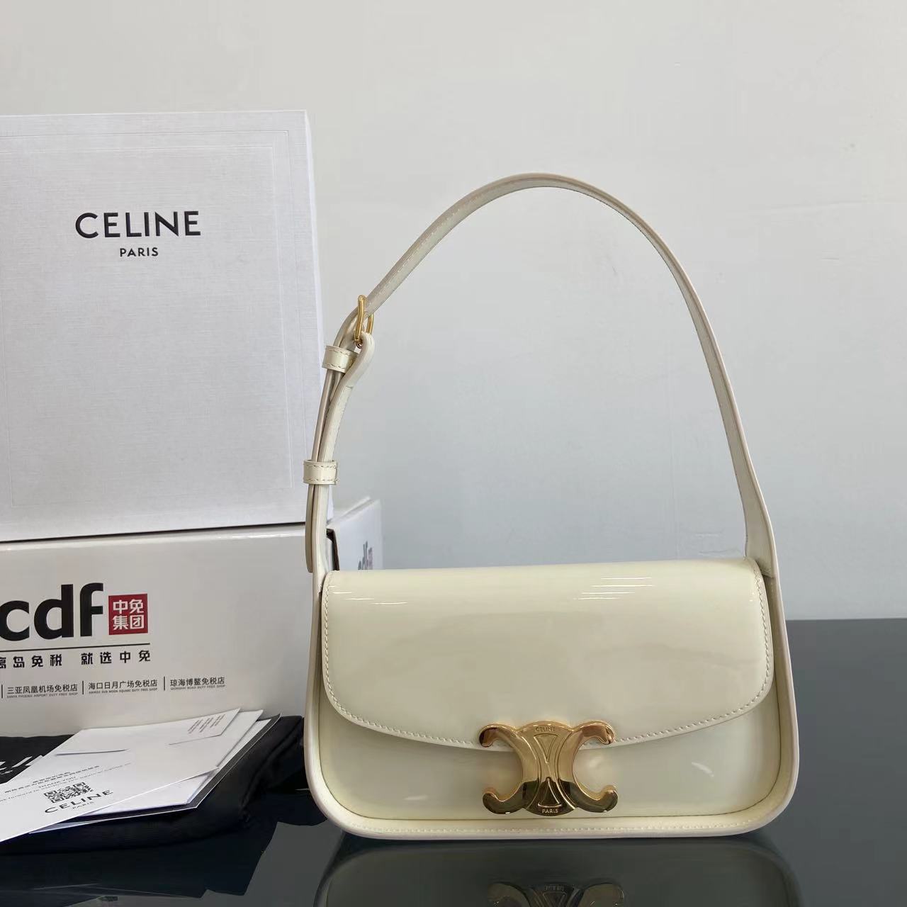Fendis new upgraded model is the first high-end product, upgraded version, original leather