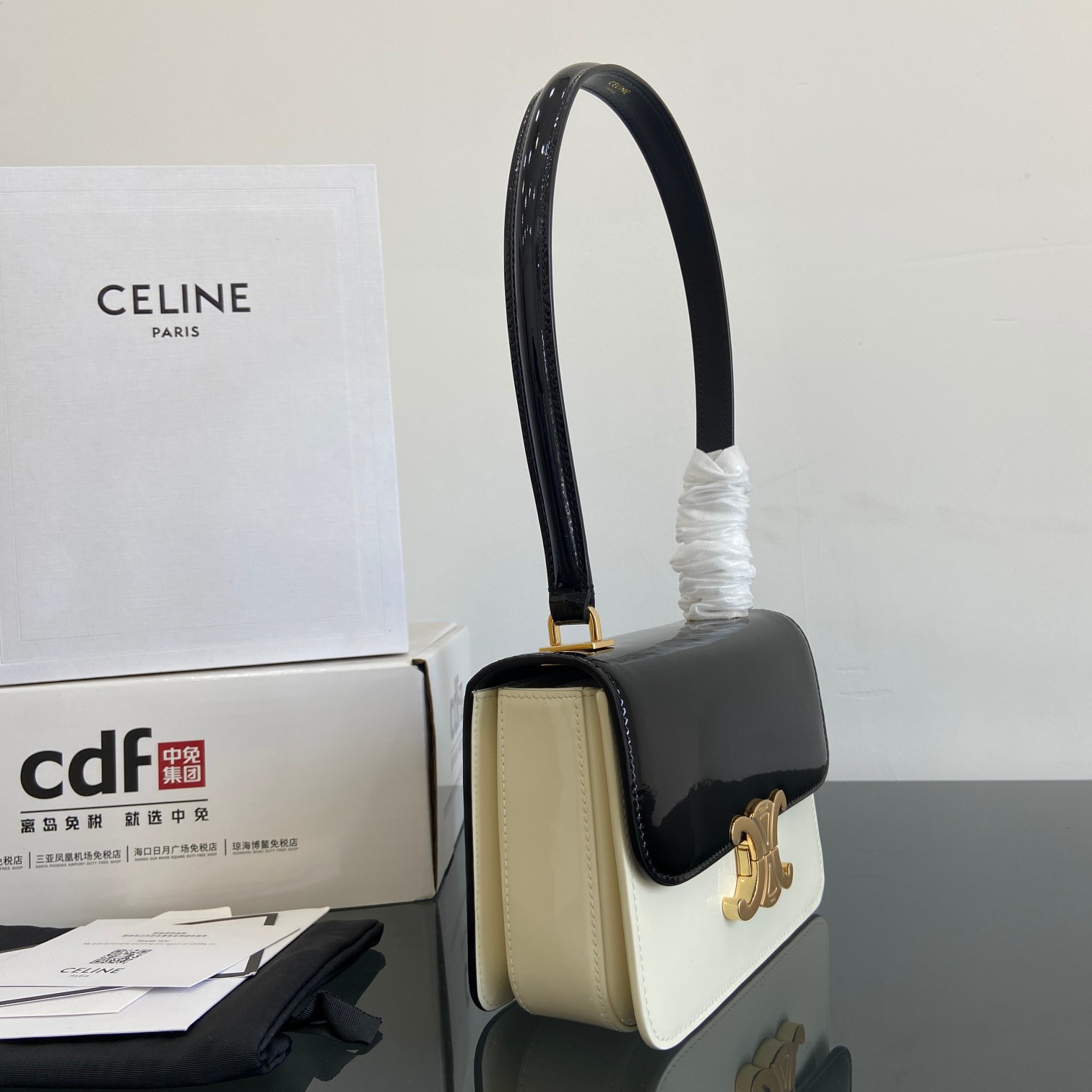 Fendi's new upgraded model is the first high-end product. Upgraded version. Genuine grade. Original leather.