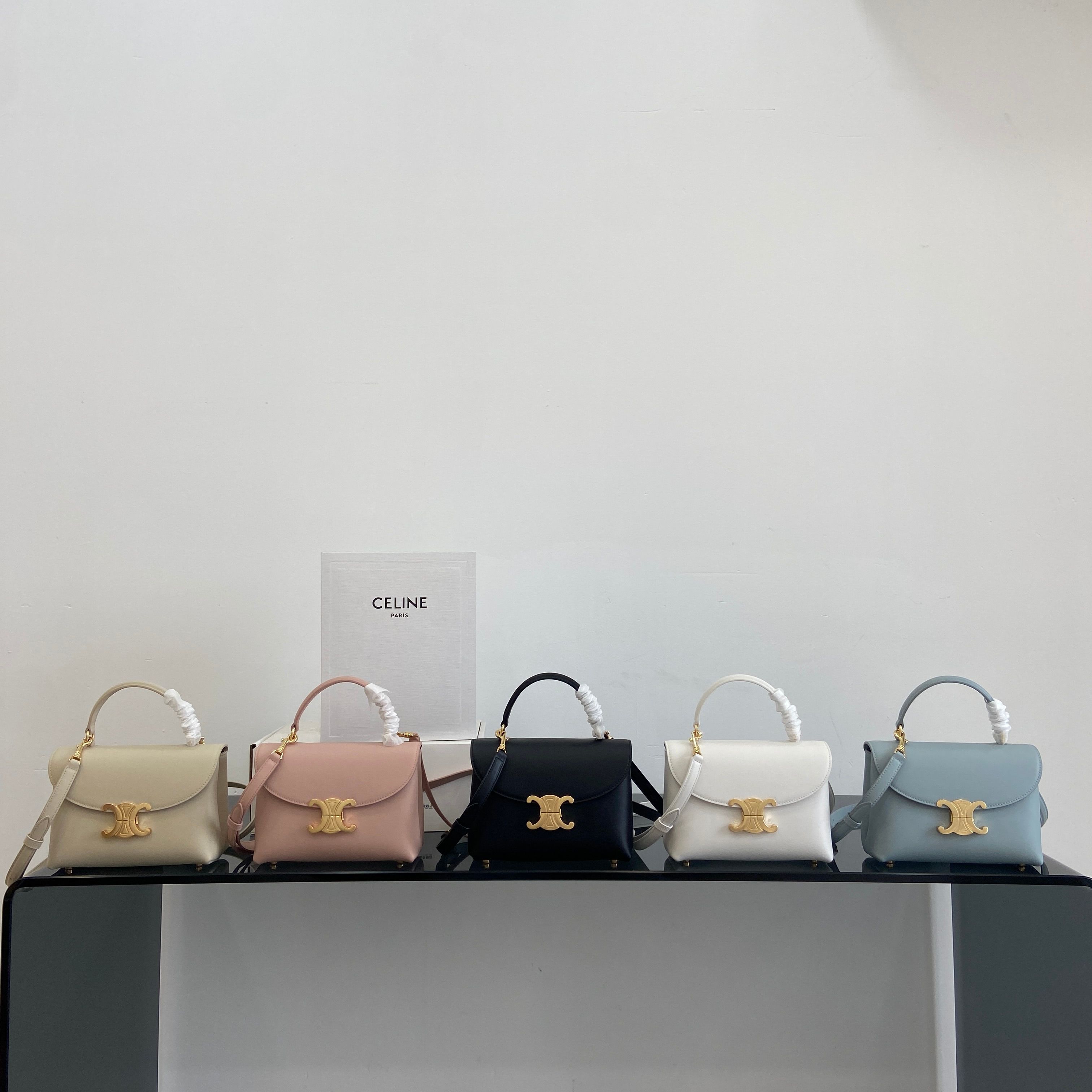 Fendi Product _djwqf_hEFYCg7Ku8jkXXr8ZjYMjONmWU_lwWeAg