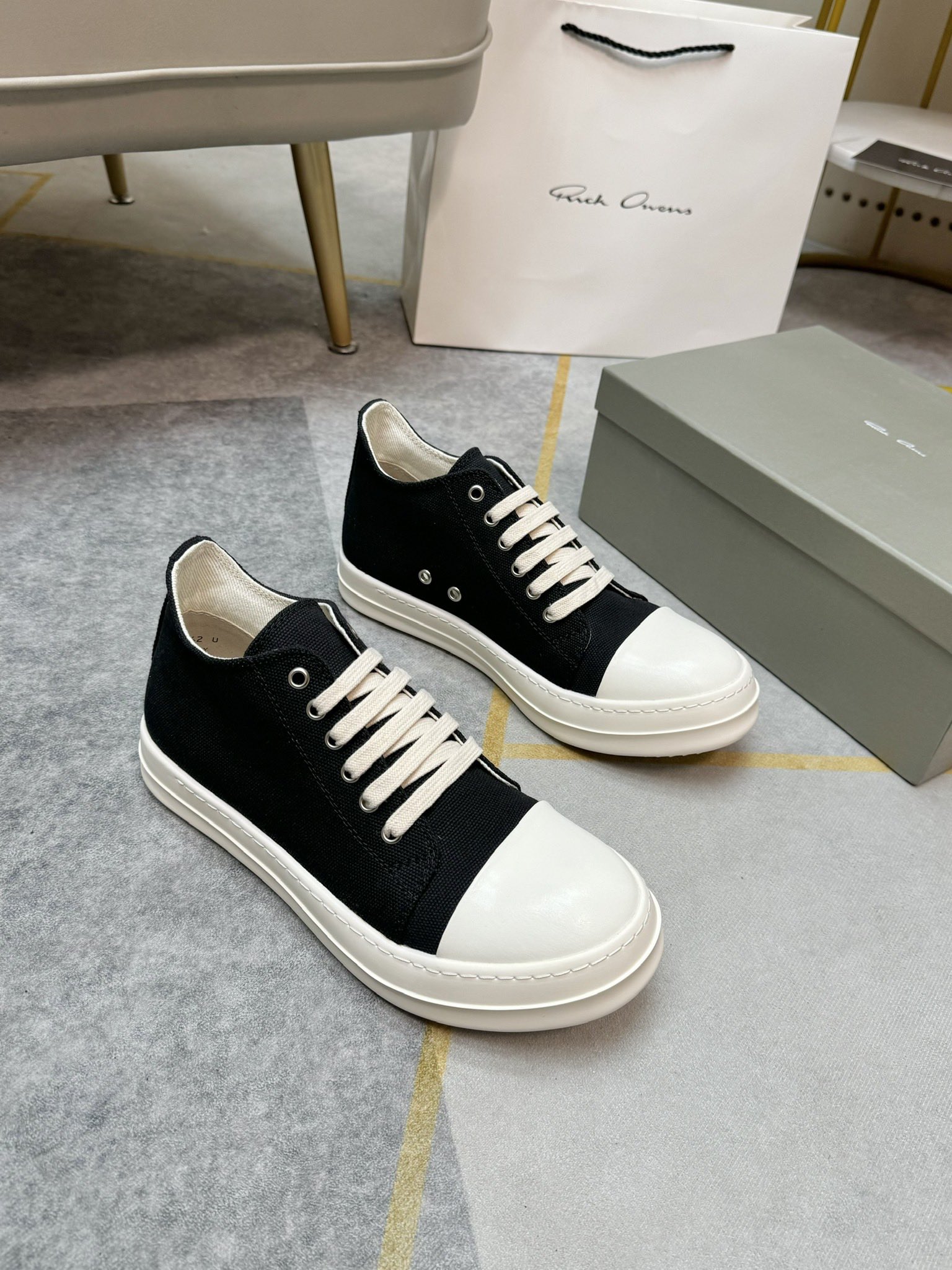 NO:744735,Cloth cover [high-end version] Owens popular trendy shoes, imported canvas upper, original outsole, exquisite packaging. Size 35-44.45 46 customized,19860909布面【高端版】欧文斯爆款潮鞋,进口帆布鞋面,原版大底,精致包装. 码数35-44.45 46定做,,Men's shoes