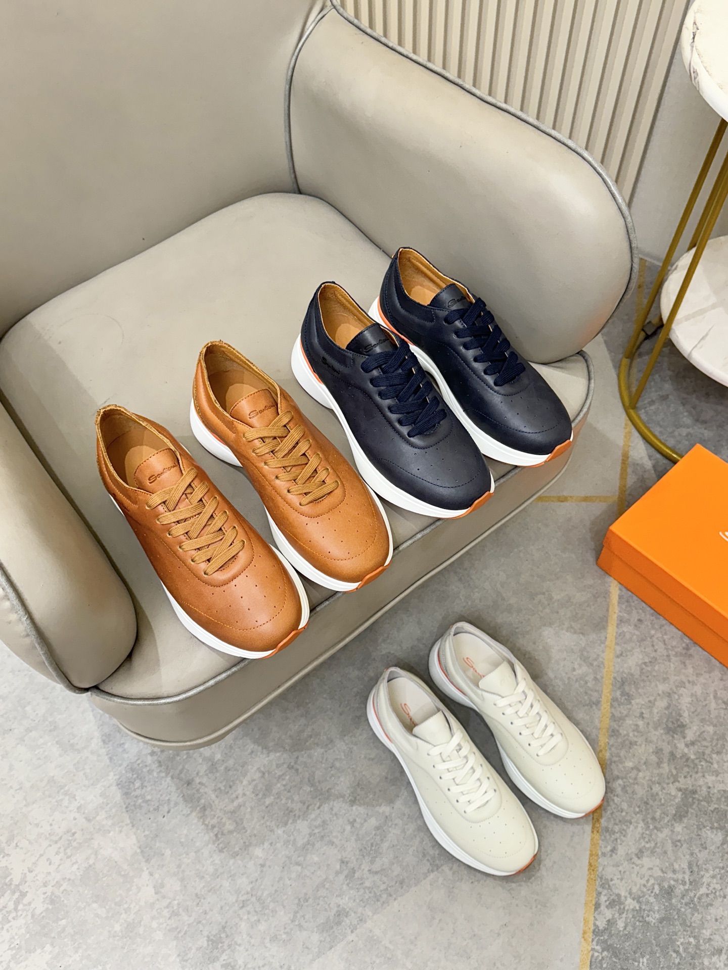 NO:510895,Hot products. The new Santony model is coming again!  Fashionable casual shoes, sold at the same time!  goods!  Top-grade handicrafts [Strong] imported cowhide leather with luxurious cowhide inner lining. Rubber non-slip sole!  Super comfortable!  38-44, cowhide19860909爆款. 圣东尼新款 再次袭来！时尚休闲板鞋款,同步正售！货！顶级手工艺[强]鞋面进口牛皮,奢华牛皮内里.橡胶防滑大底！超强舒适感！ 码数38一44,,cowhide,Men's shoes